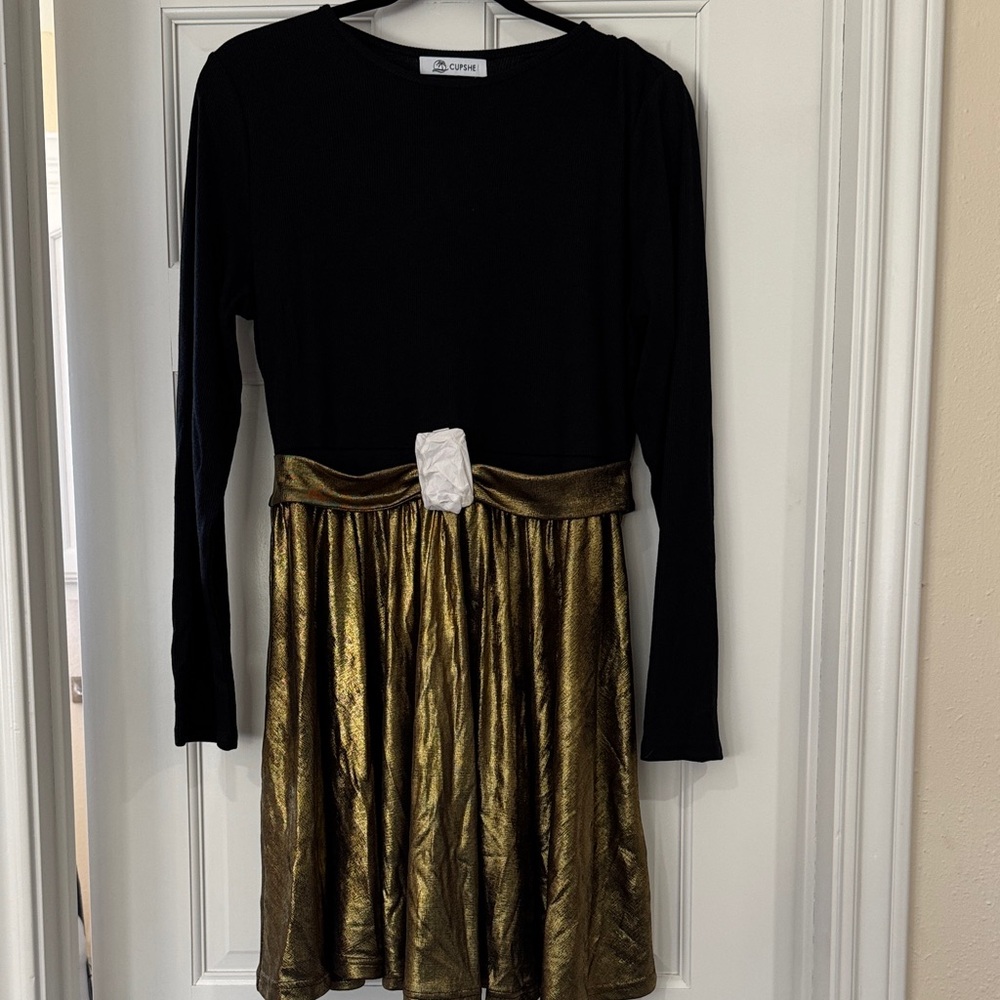 Cupshe Black Top with Metallic Gold Skirt Long Sleeve Dress